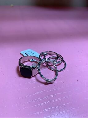 torrid Silver Tone Stackable 5 Ring Set with Black Onyx Size 11